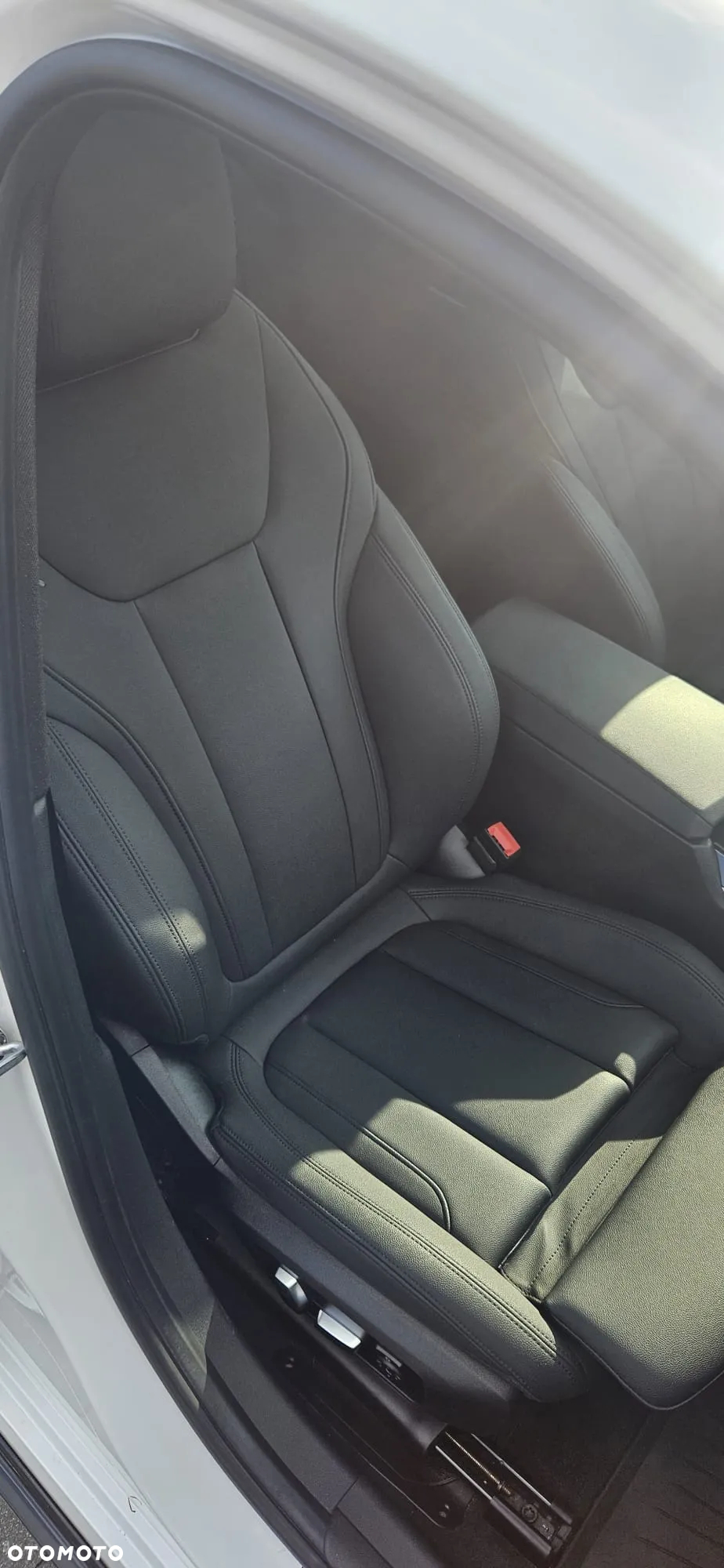 BMW Seria 3 330i xDrive Sport Line - 25