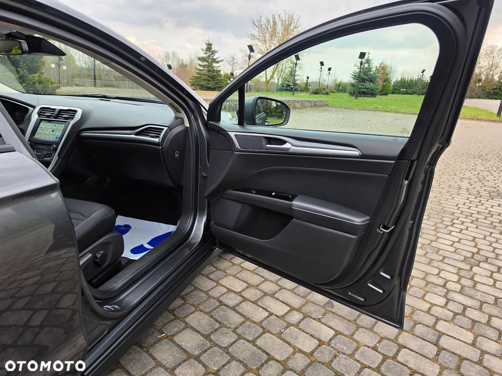 Ford Mondeo 2.0 TDCi Titanium - 37