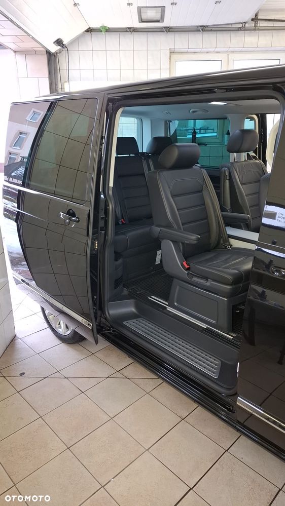 Volkswagen Multivan - 15