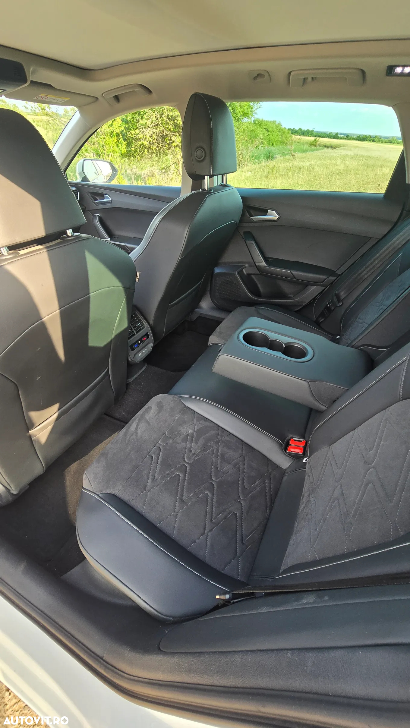 Seat Leon Sportstourer 2.0 TDI DSG Style Edition - 17
