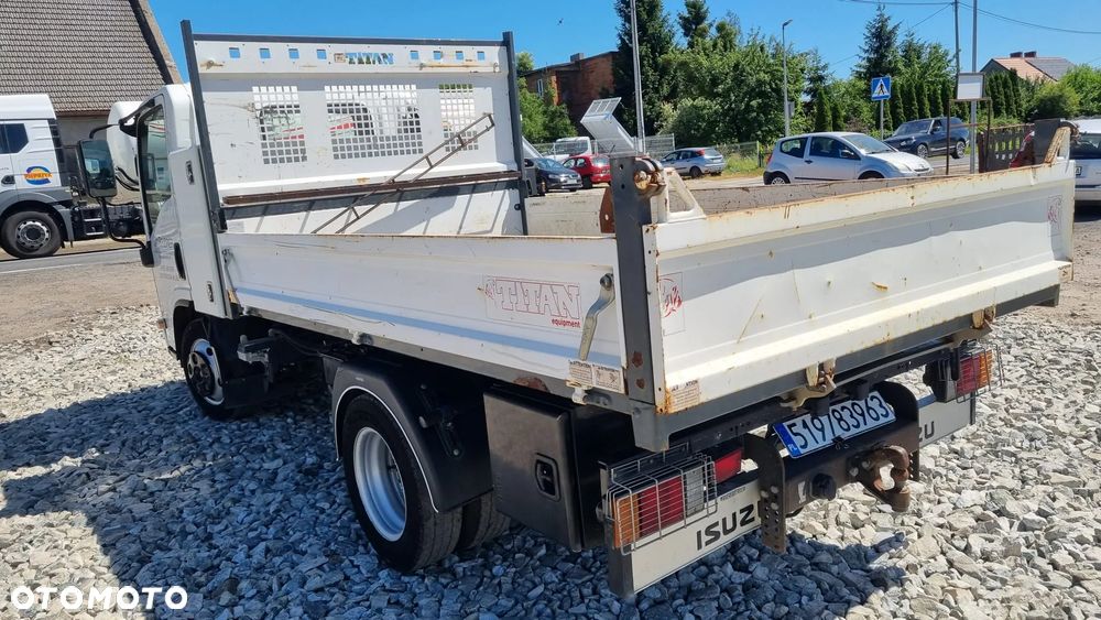 Isuzu M21 - 20
