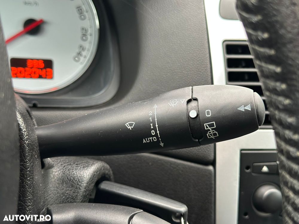 Peugeot 307 1.6 XR - 12