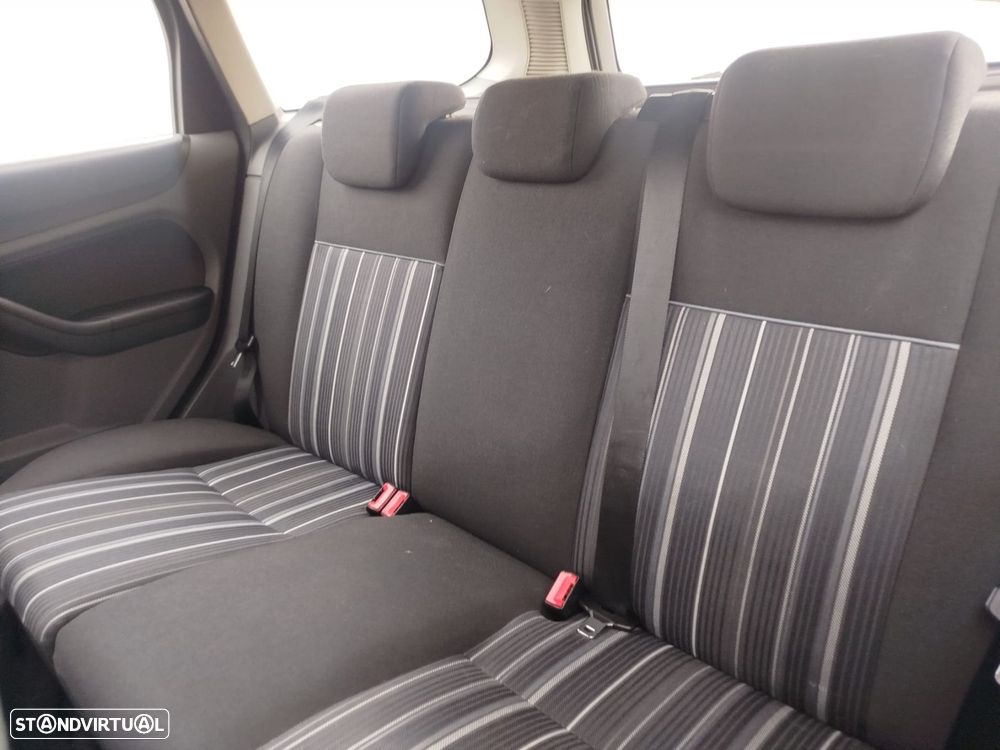 Ford Focus 1.6 TDCi Titanium - 23