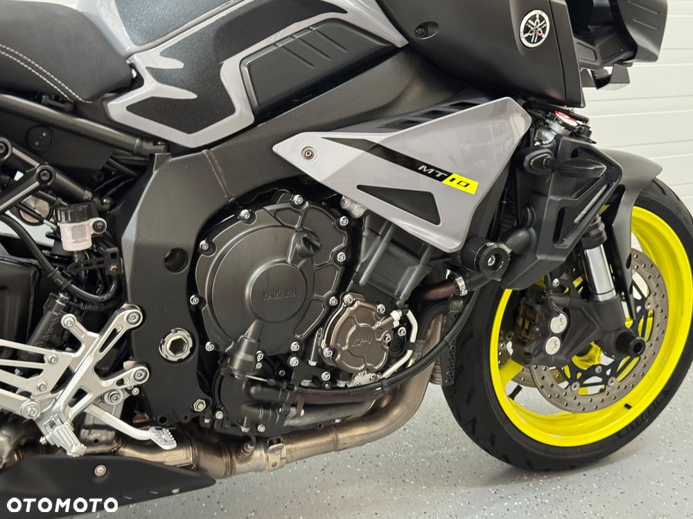 Yamaha MT - 9