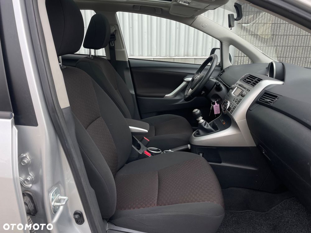 Toyota Verso 2.0 D-4D Premium - 6
