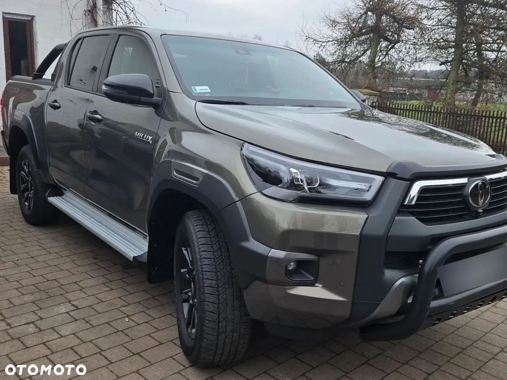 Toyota Hilux 2.8 D-4D Double Cab Invincible Sport 4x4 - 1