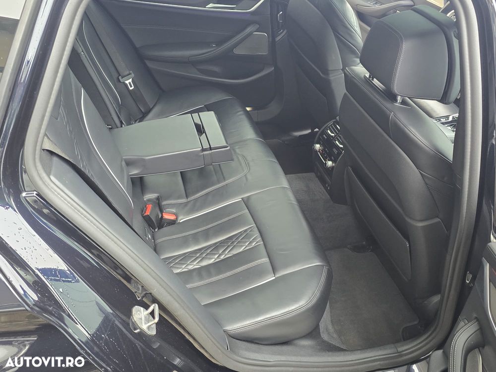 BMW Seria 5 530e xDrive AT PHEV - 35