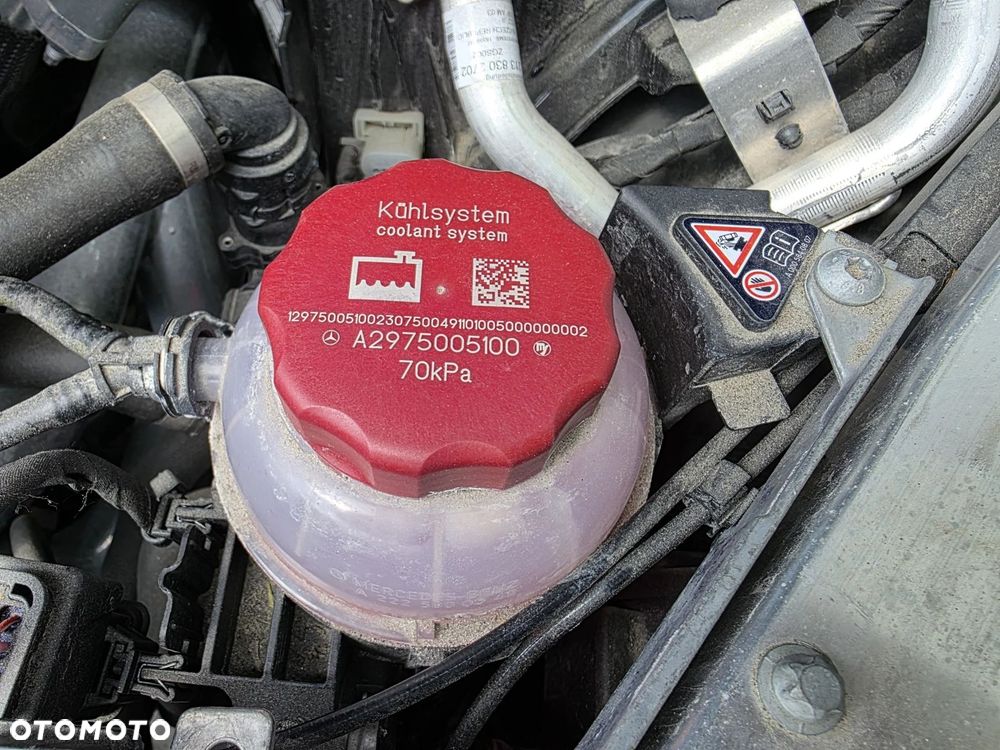 ZBIORNICZEK ZBIORNIK PŁYNU CHŁODZĄCEGO MERCEDES EQC N293 A2975005100 - 1