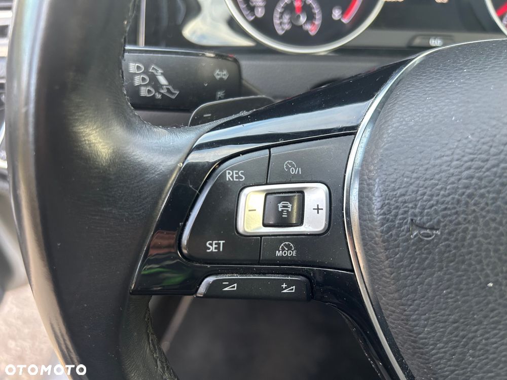 Volkswagen Golf 1.5 TSI BMT Evo Highline DSG - 29