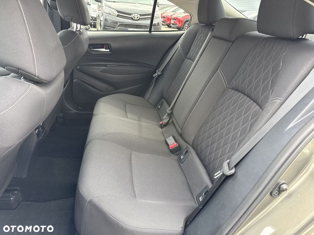 Toyota Corolla - 12