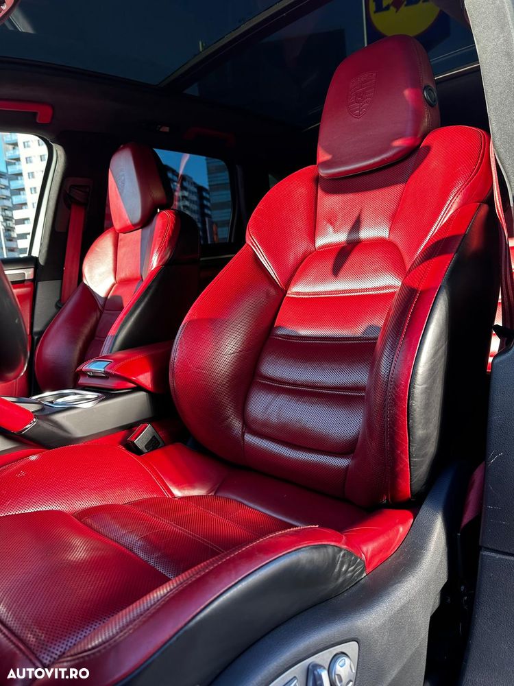 Porsche Cayenne - 15