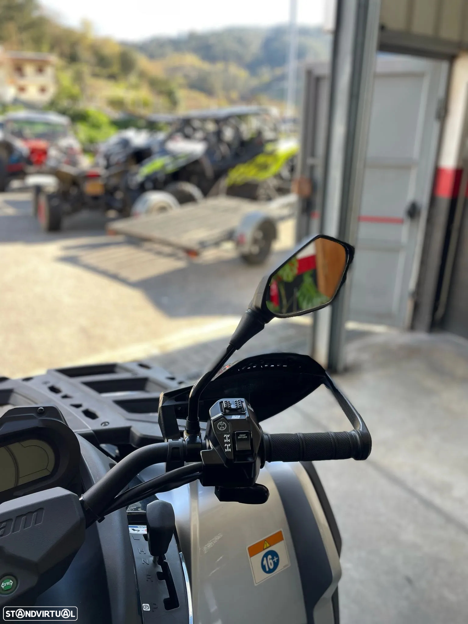 Can-Am Outlander Max 1000 XT-P (Viatura de Serviço) - 18