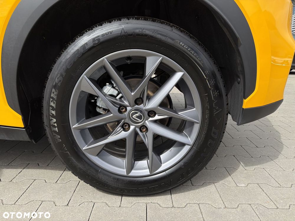 Lexus LBX 1.5 Hybrid - 19