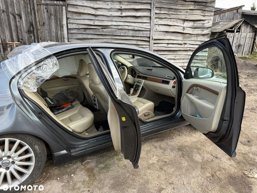 Volvo S80 4.4 V8 Summum - 4