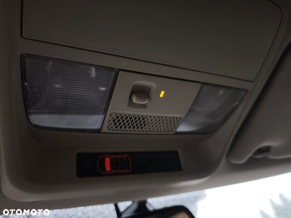 Mitsubishi Outlander 2.0 Intense Comfort 4WD CVT - 34