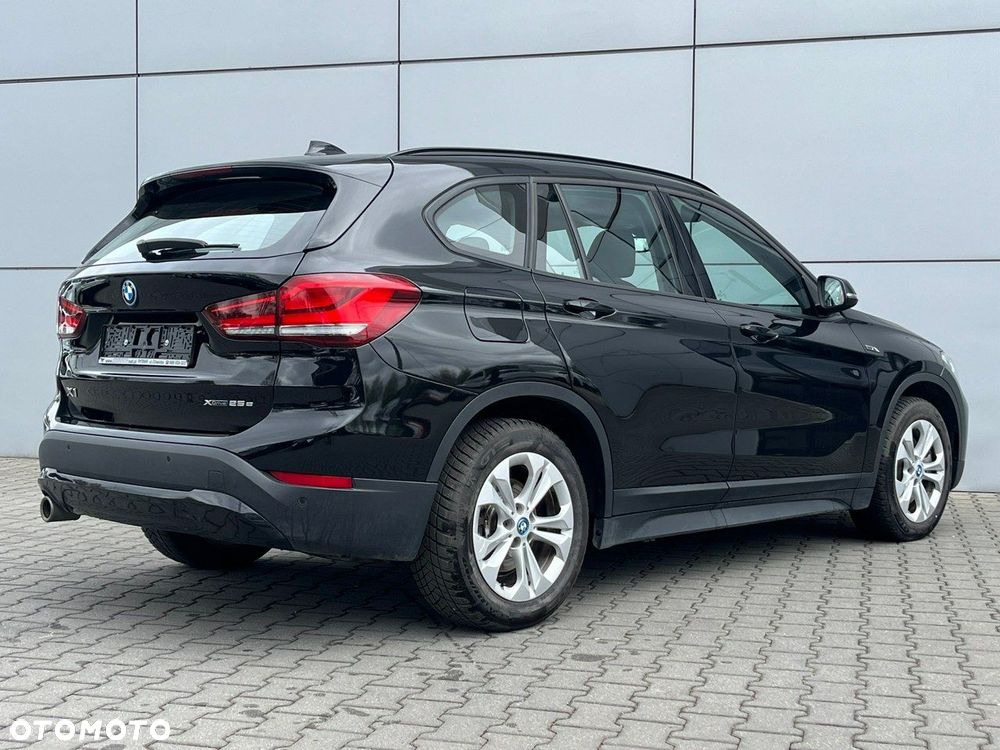 BMW X1 xDrive25e Advantage - 11
