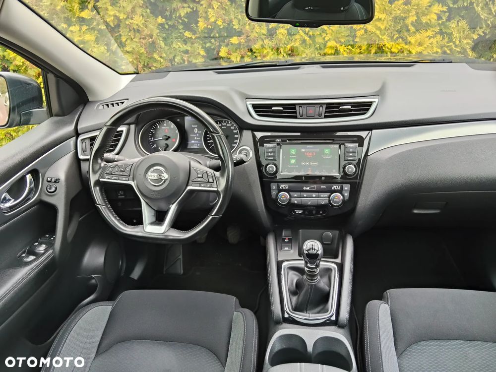 Nissan Qashqai 1.3 DIG-T TEKNA - 6