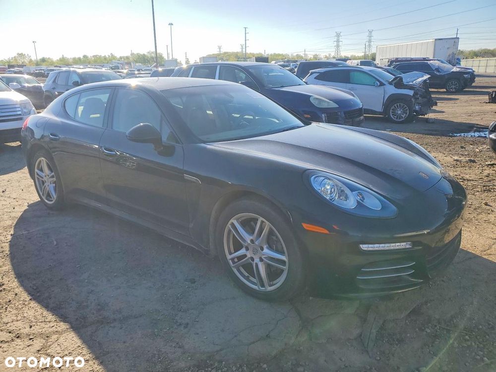 Porsche Panamera Edition - 4