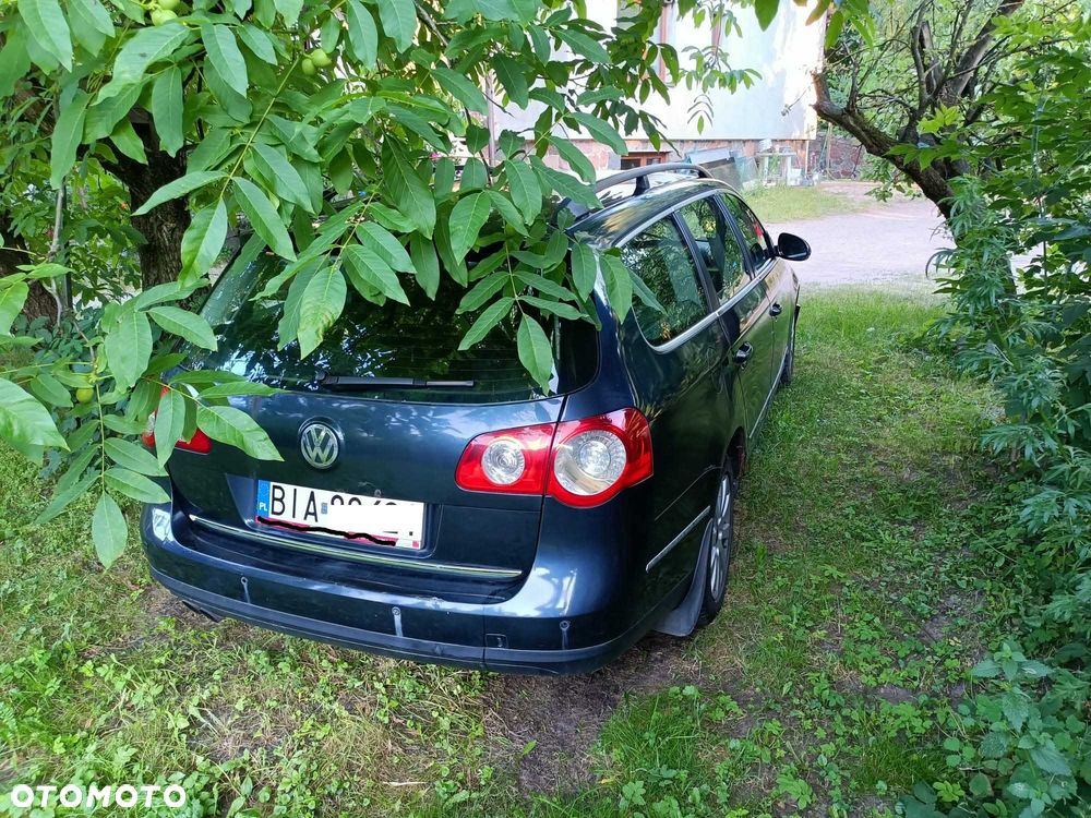Volkswagen Passat - 2