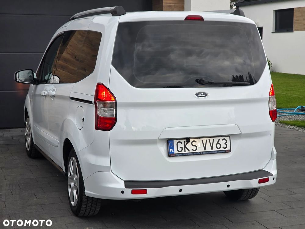 Ford Tourneo Courier 1.5 TDCi Titanium - 5