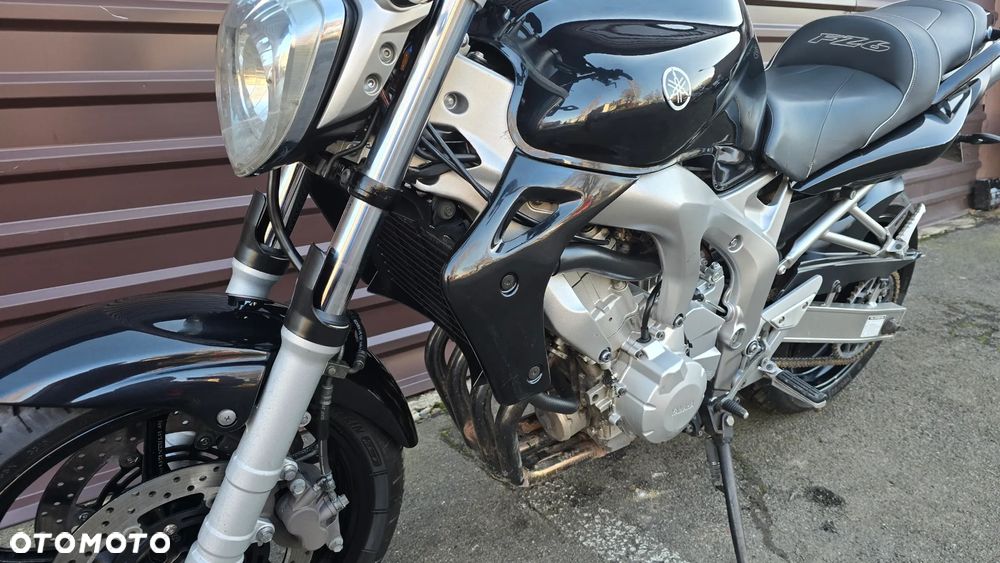 Yamaha FZ6 - 20