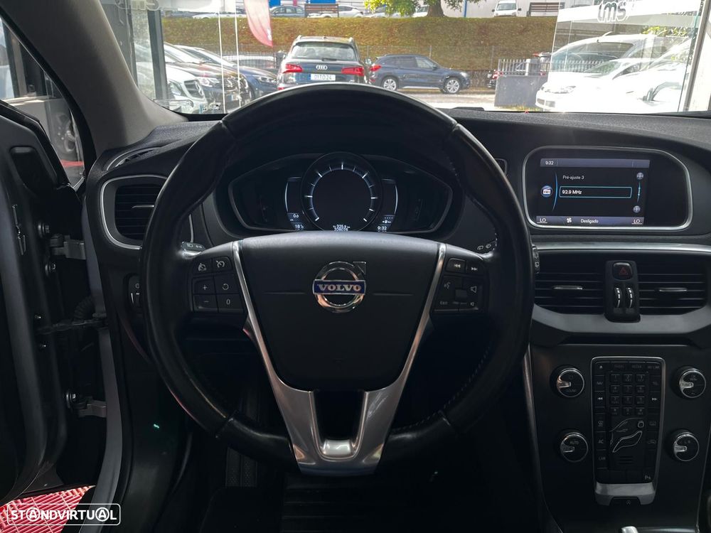 Volvo V40 Cross Country 1.6 D2 Momentum - 10