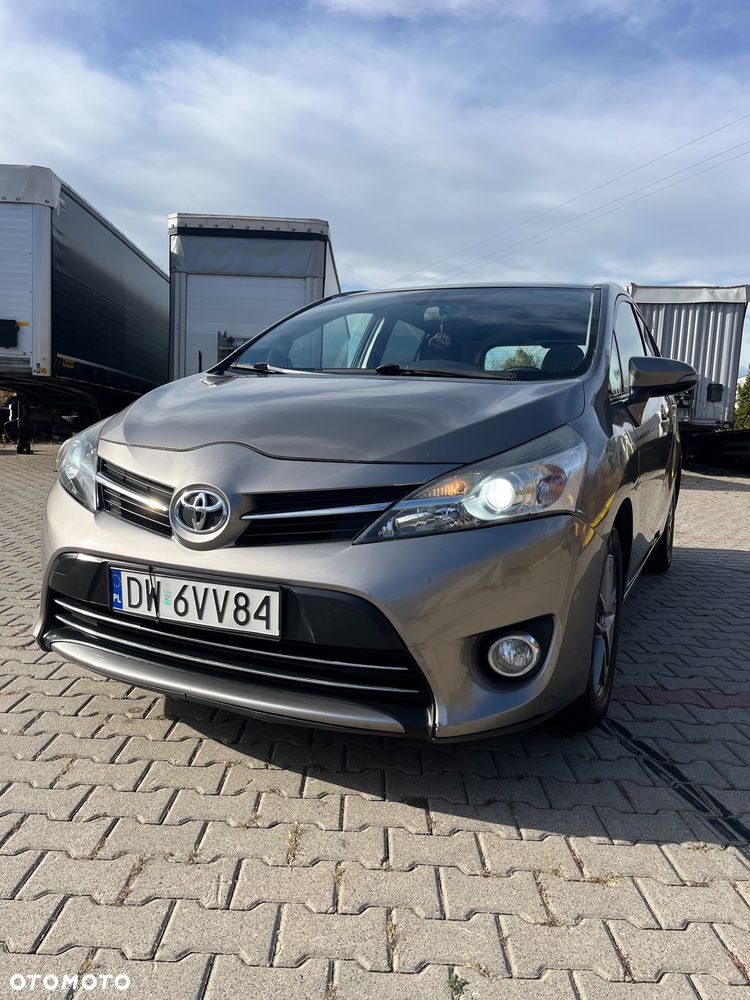 Toyota Verso 1.6 D-4D Prestige 7os - 4