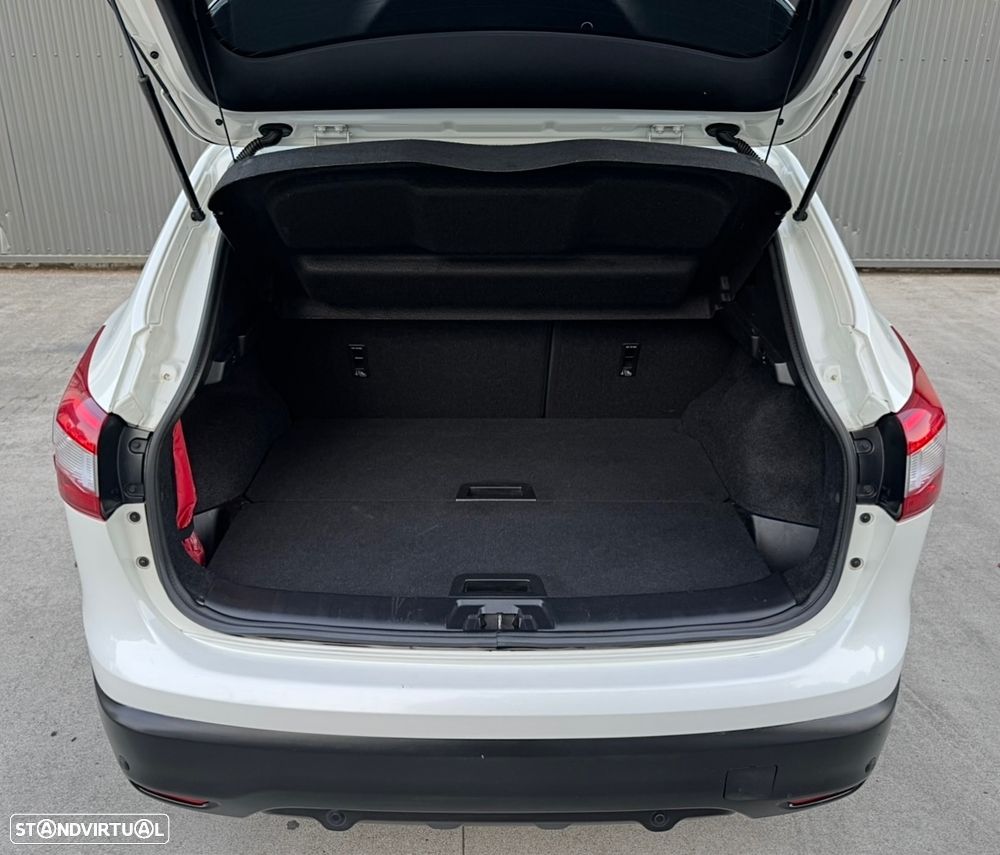 Nissan Qashqai 1.5 dCi N-Connecta - 10