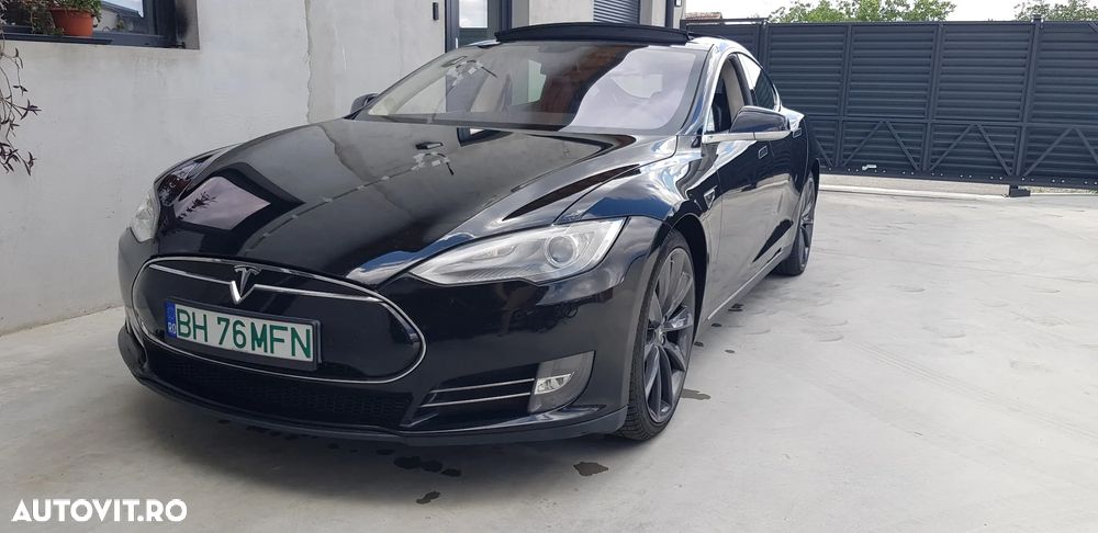 Tesla Model S Performance - 13
