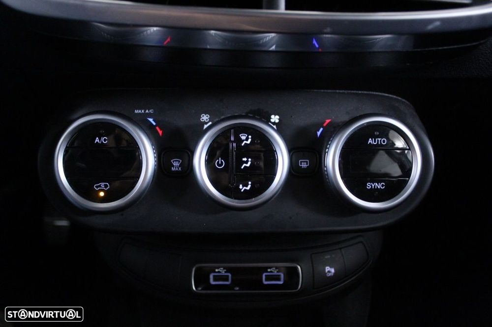 Fiat 500X 1.3 MJ City Cross - 28