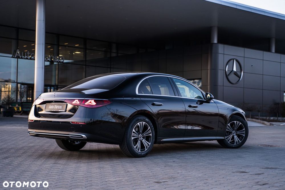 Mercedes-Benz Klasa E - 9