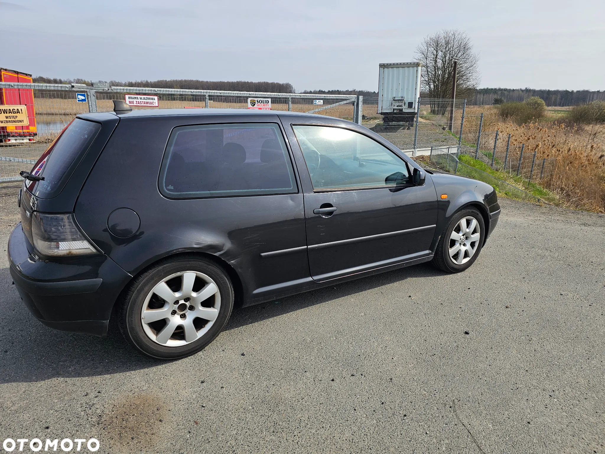 Volkswagen Golf - 22