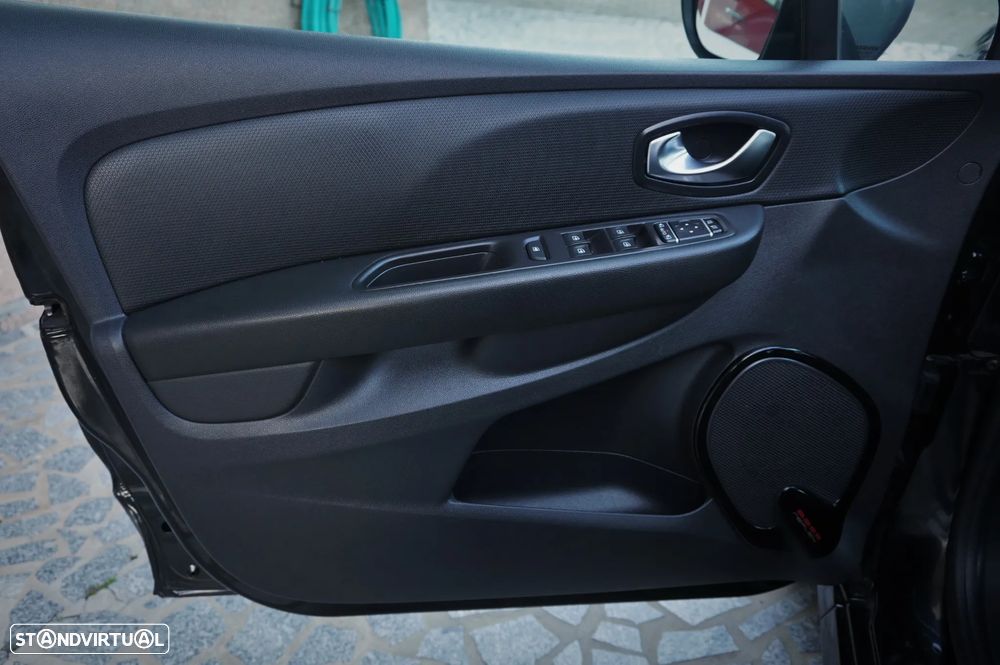 Renault Clio Sport Tourer 1.5 dCi GT Line - 10