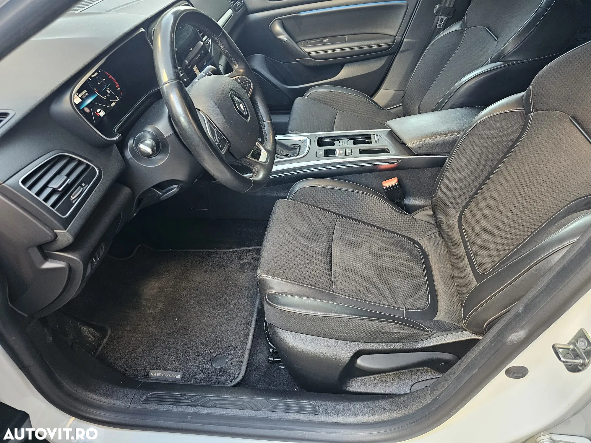 Renault Megane Grandtour BLUE dCi 115 EDC INTENS - 10