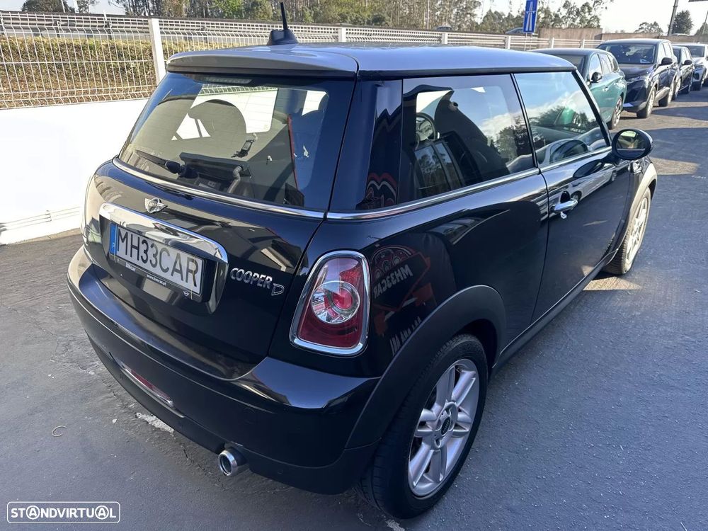 MINI 3 Portas Cooper D - 5