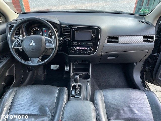 Mitsubishi Outlander 2.0 Intense + - 21