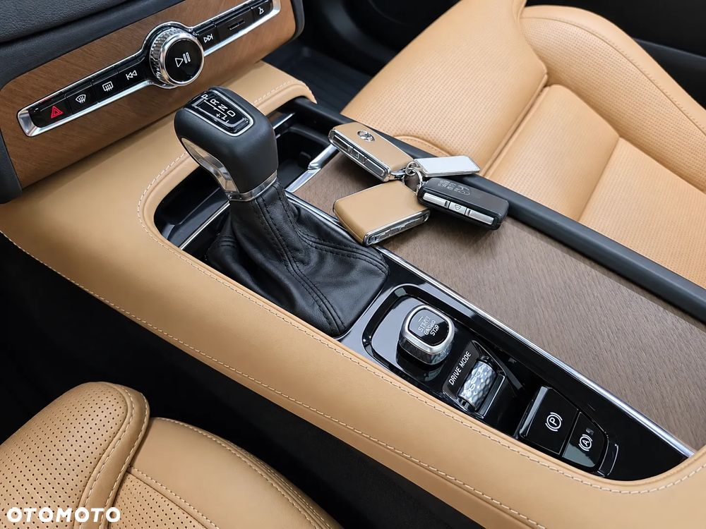 Volvo XC 90 D5 AWD Inscription - 11