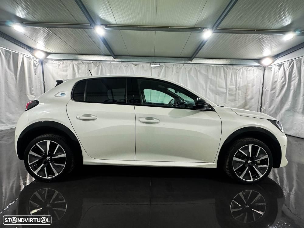 Peugeot e-208 50 kWh GT Pack - 12