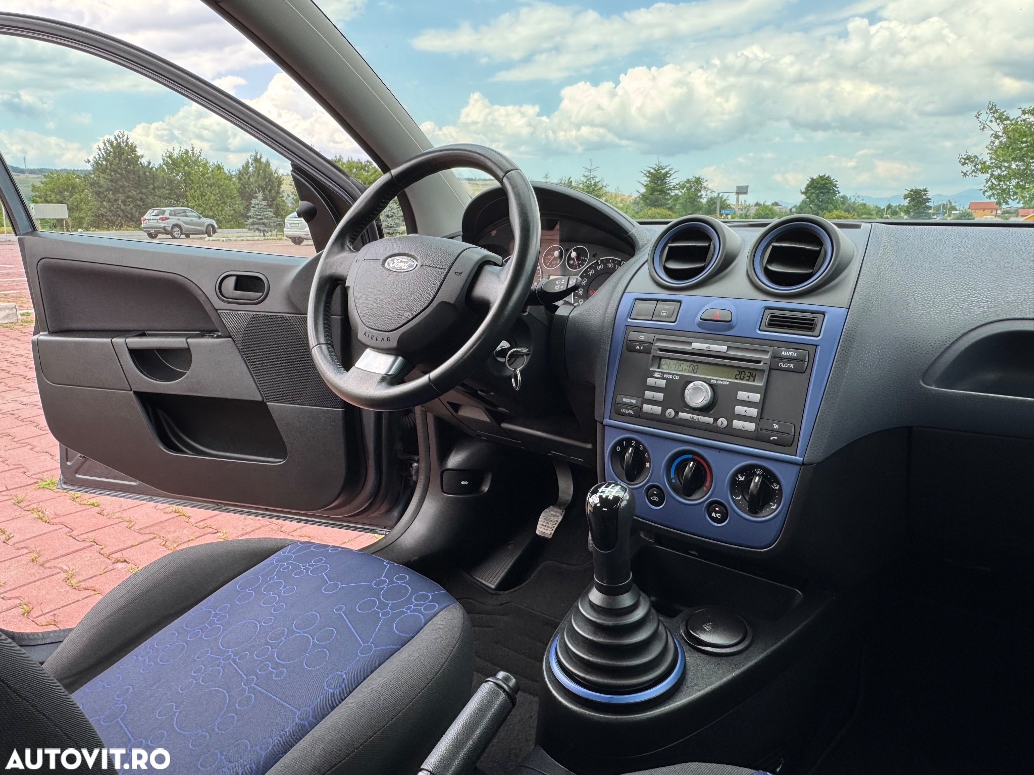 Ford Fiesta 1.3 Trend - 27