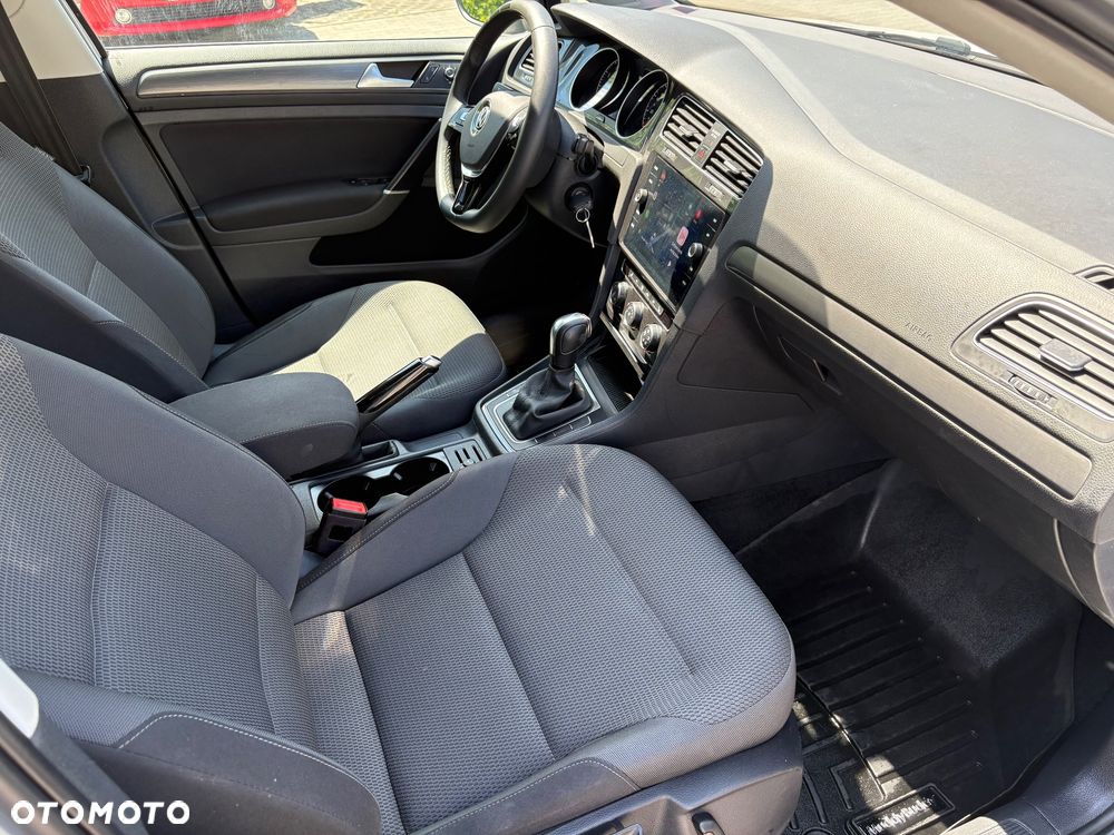 Volkswagen Golf 1.4 TSI BMT Highline DSG - 17