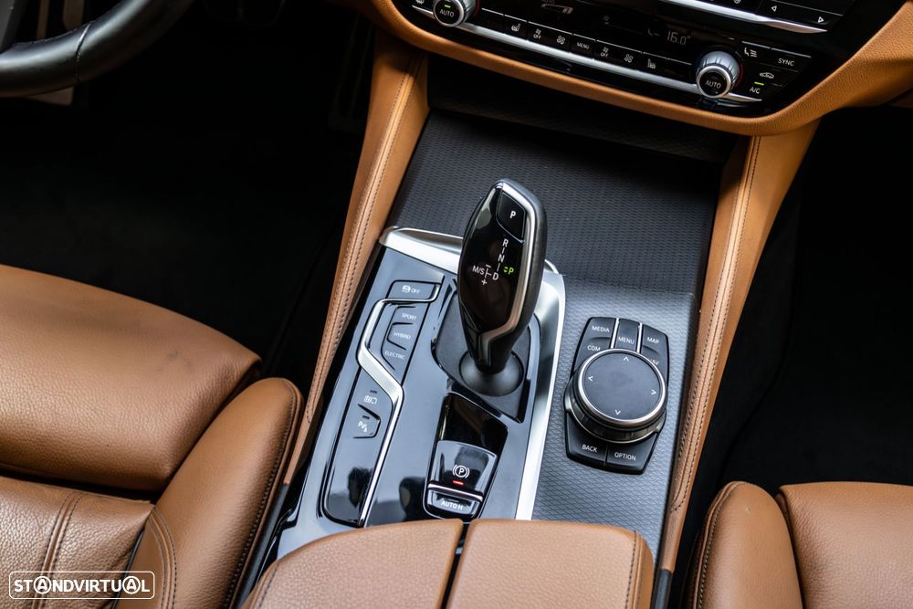 BMW 520 - 24