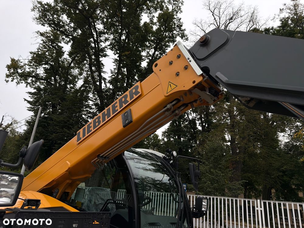 Liebherr Ładowarka Teleskopowa T36-7s - 32