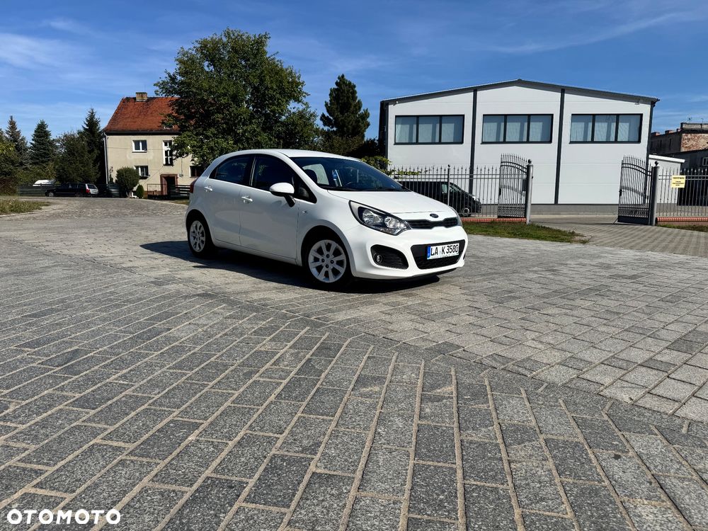 Kia Rio 1.2 Dream Team Edition - 16