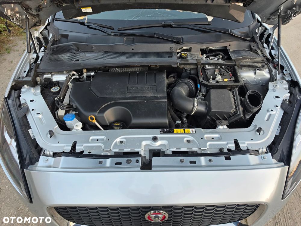 Jaguar E-Pace P200 AWD R-Dynamic S - 23