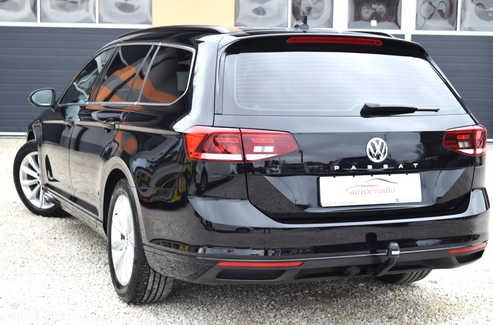 Volkswagen Passat 2.0 TDI Elegance DSG - 12