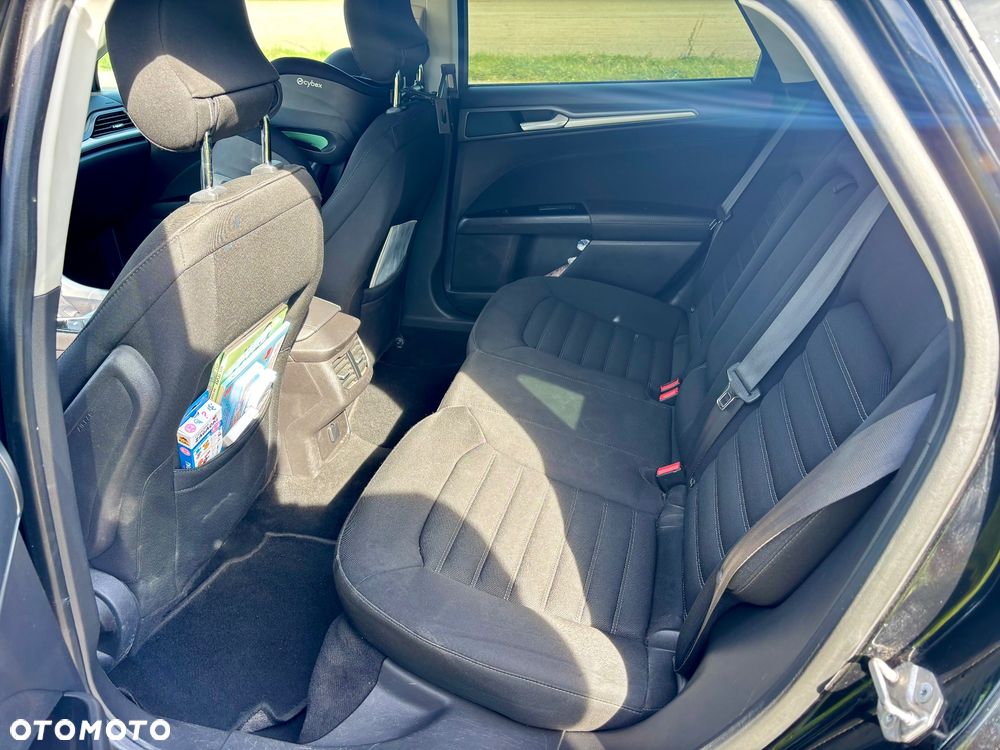 Ford Mondeo - 12