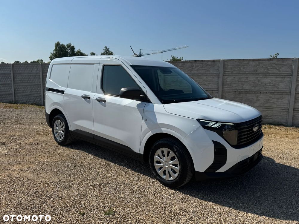 Ford Transit Courier - 1