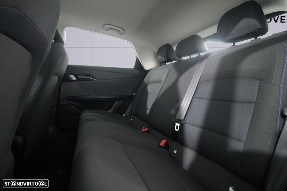 MG MG4 64 kWh Luxury - 12