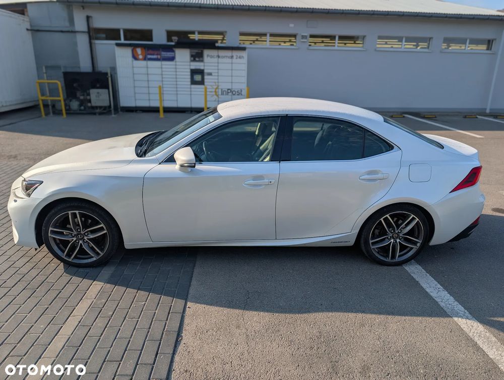 Lexus IS - 6