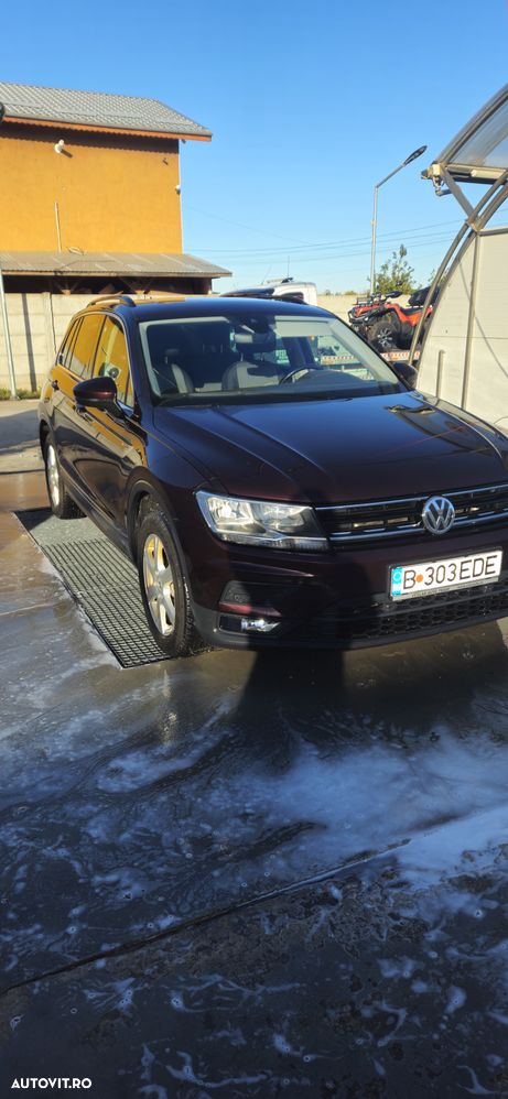 Volkswagen Tiguan 2.0 TDI 4Mot DSG Comfortline - 6